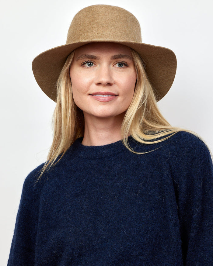 Anna Packable Bucket