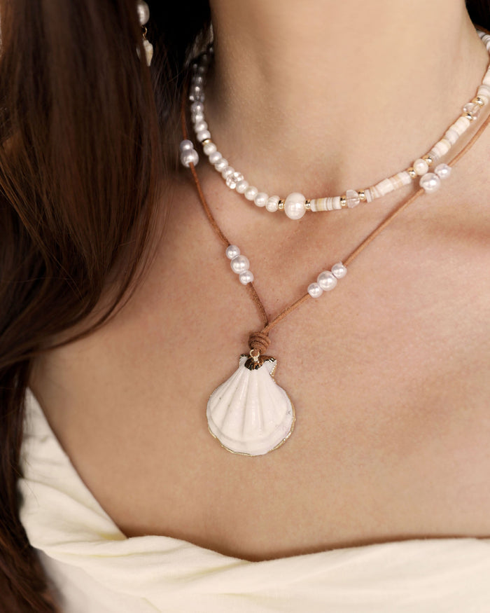 Beach Days Shell Pendant Necklace Set