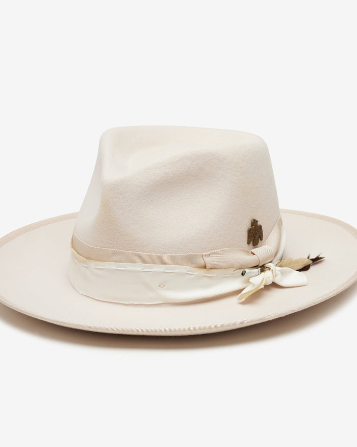 Bennie in Cream