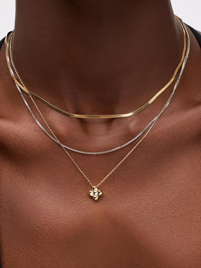Flower Necklace - Liora Pendant Mini