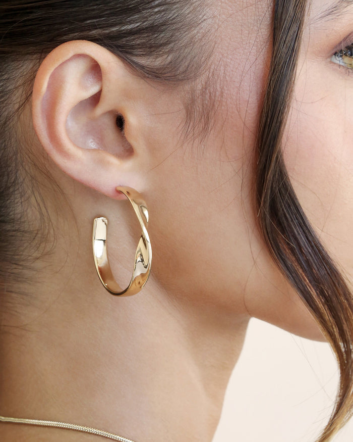 Heirloom Twist Medium Hoops