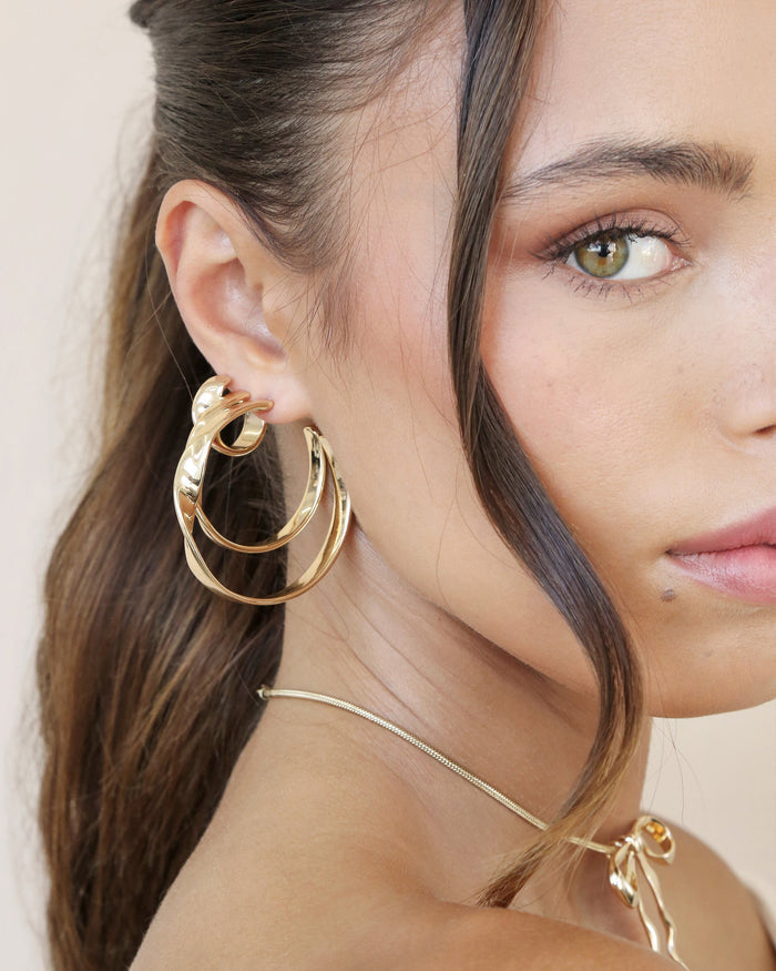 Heirloom Twist Medium Hoops