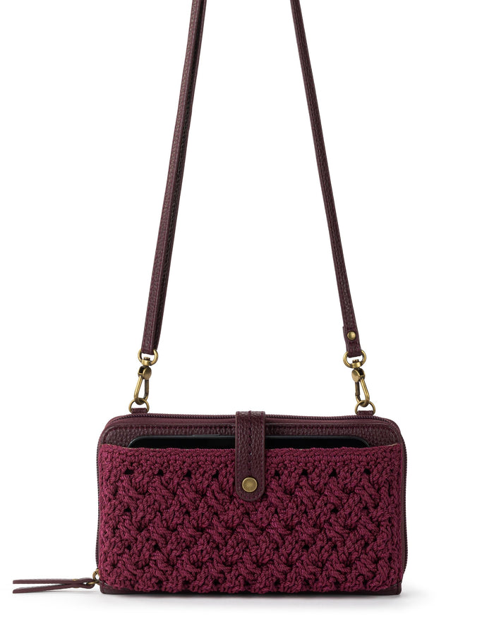 Iris Smartphone Wallet - Hand Crochet - Black Cherry Cozy Weave
