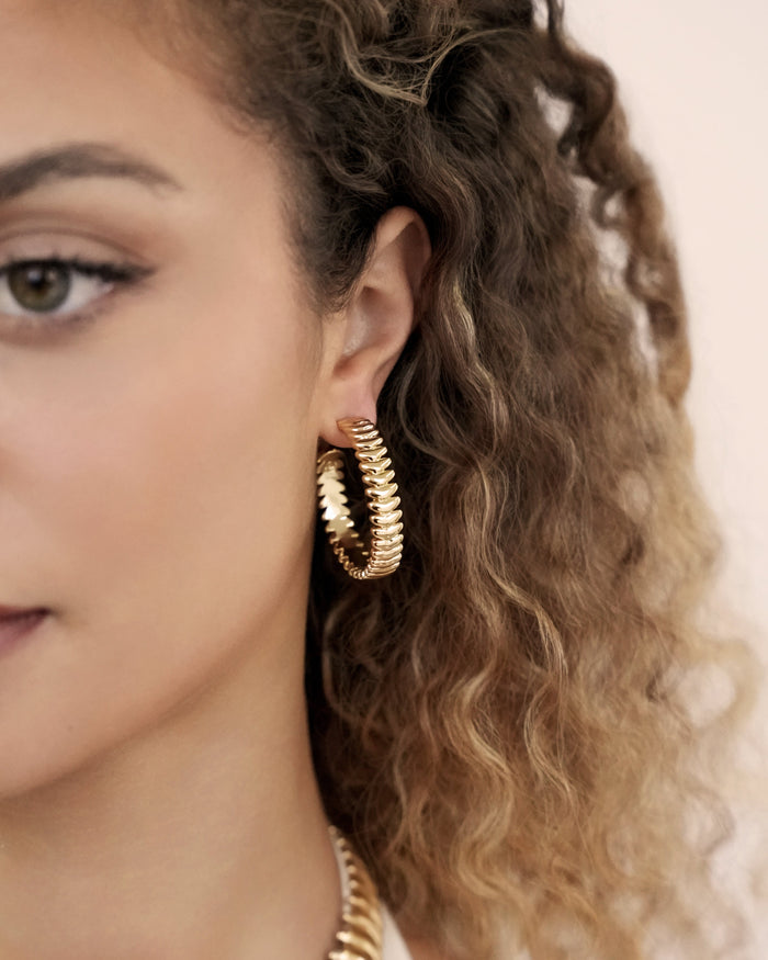 Large Metal Moderna Hoops