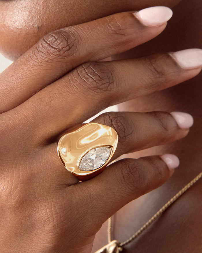 Liquid Crystal Statement Ring