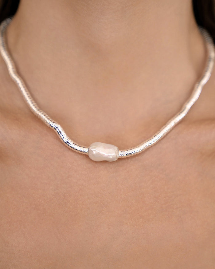 Liquid Gold and Pearl Choker