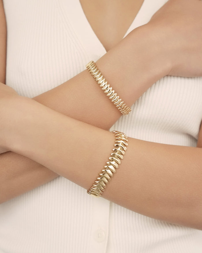 Metal Moderna Bangle