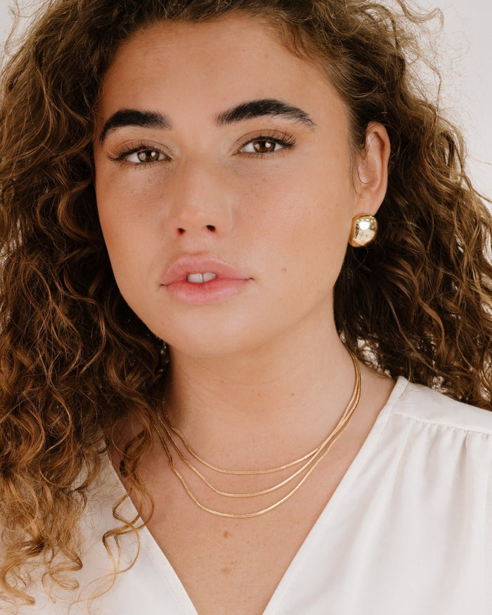 Minimal Curved Square Stud Earrings