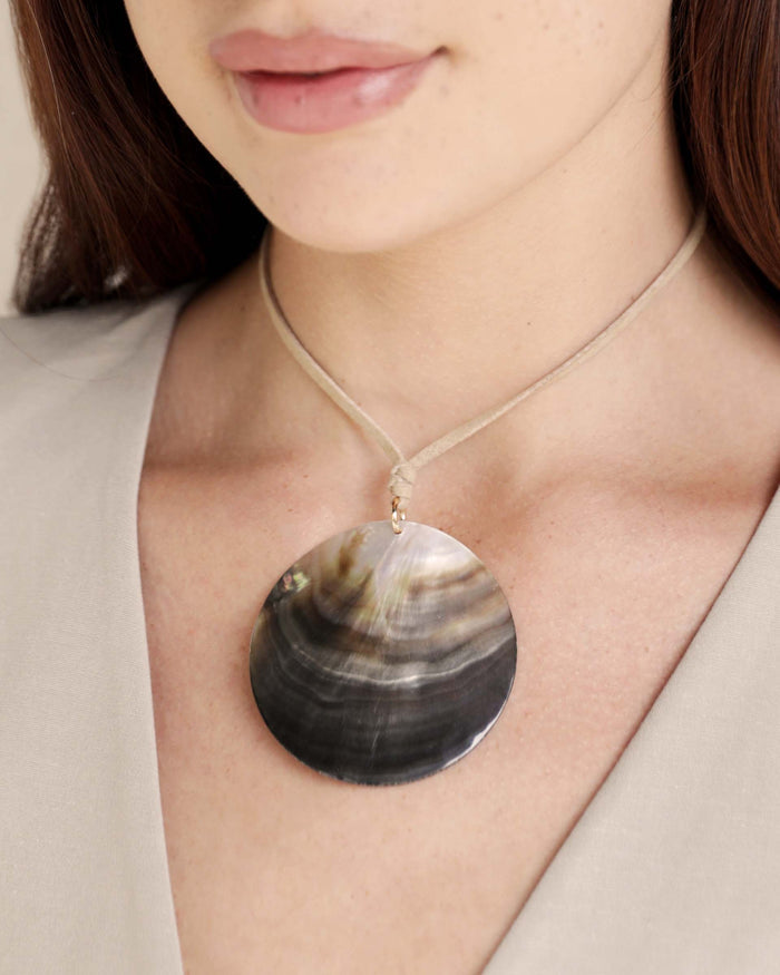 Opalescent Shell Necklace Set