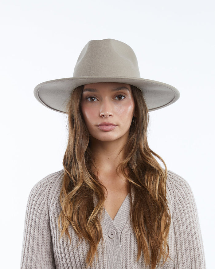 Riley in Taupe