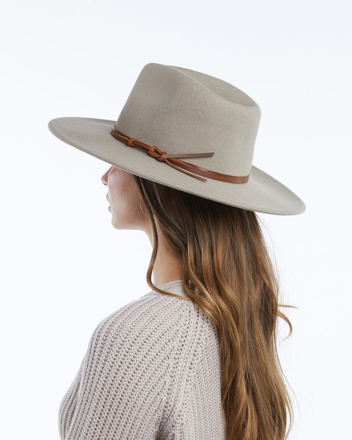 Riley in Taupe